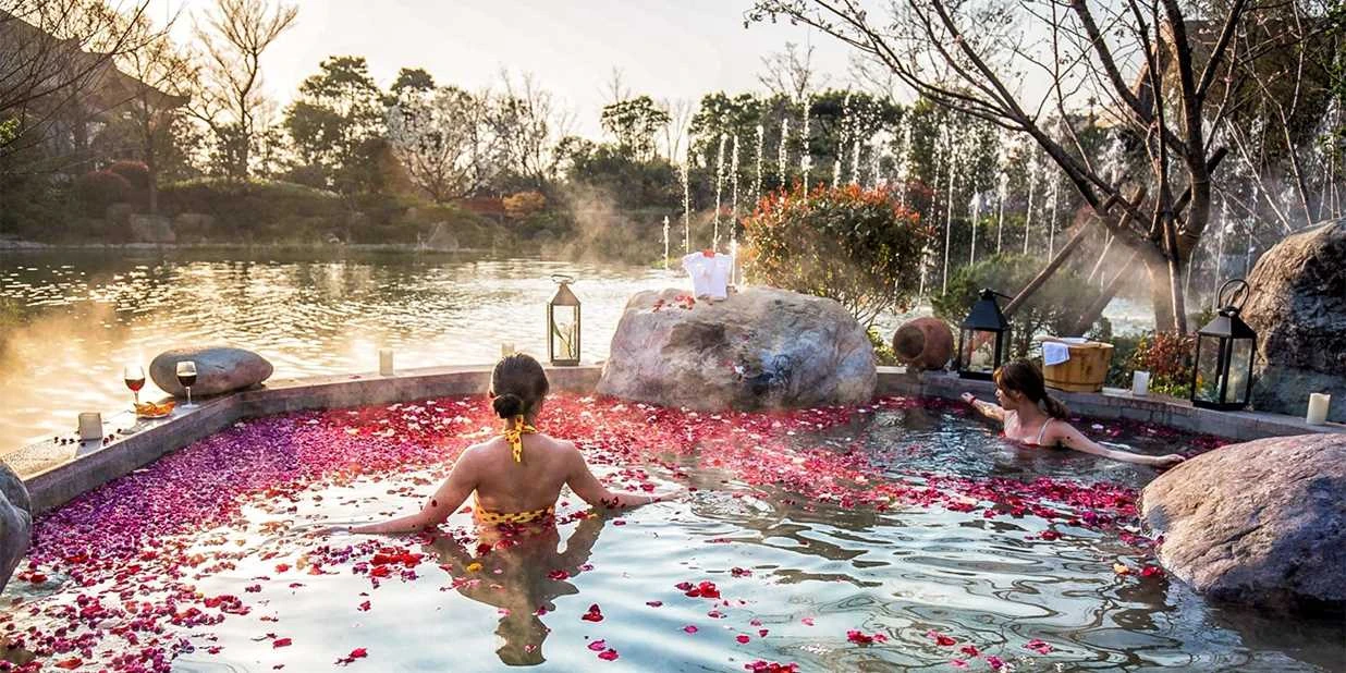 国产碳酸氢钠型天然温泉水质展示